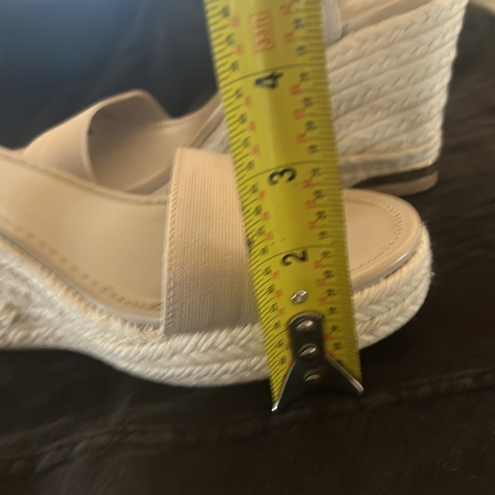 NWT DKNY WEDGES …… - Picture 7 of 10